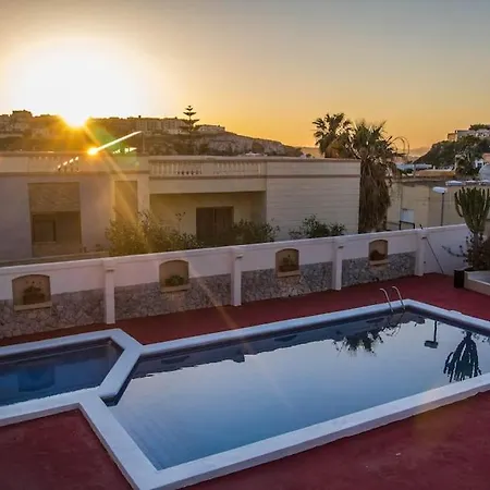 Djukel With Pool Villa Mellieha