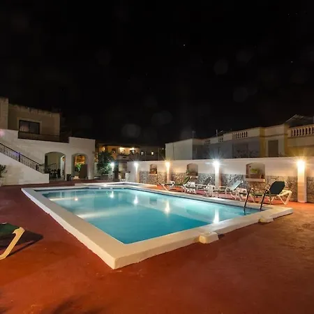 Djukel With Pool Villa